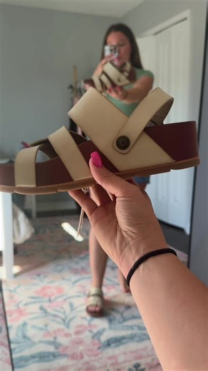 Cute platform sandles for spring!