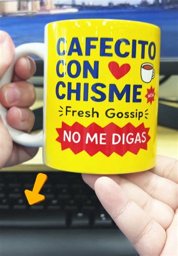 Funny Cafecito Con Chisme Spanish Fresh Gossip Ceramic Coffee Mug ☕️💛 #CafecitoConChisme #ChismosaMug #LatinaHumor #SpanishMugs #CoffeeLover