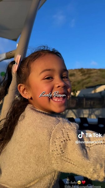 Exploring the Bond of Chris Brown and His Family