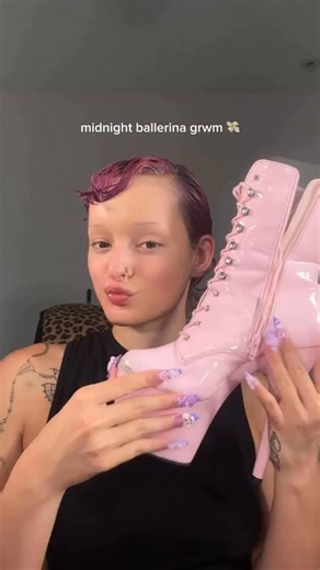 Sugarpill Cosmetics on Instagram: "@fluttaflyz = certified dream girl 😍🎀 in Sugarpill eyeshadows and Dazed eyelashes! #sugarpill #indiemakeup #womanowned #asianowned #purpleeyeshadow"