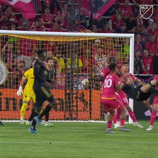 200K views · 2.2K reactions | Chiellini really went for the bicycle kick  | Major League Soccer (MLS) | Facebook