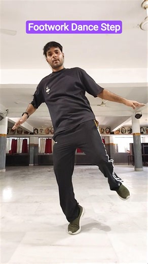 Footwork Dance Steps #dance #viral #youtubeshorts #dancer #shortsfeed #footwork #viraldance