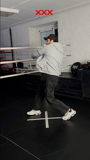 Side step tutorial ✔️🥊 #boxing #boxingcoach #boxingtraining #footwork #footworkdrills #footworks