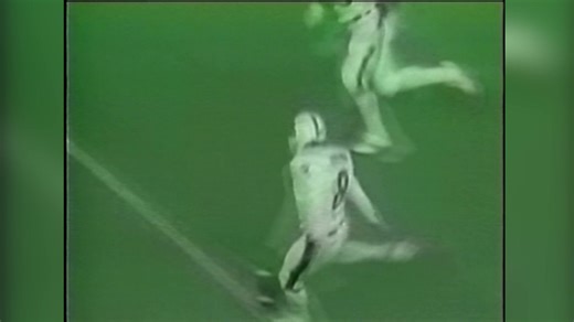 🐻 Cal Bears legend Joe Kapp left a lasting legacy — beloved by fans and respected for his impact on and off the field. 🏈 Take a look back at the College Football Hall of Fame QB’s remarkable career. 🔗 Learn more: https://www.cfbhall.com/inductees/joe-kapp-2004/ #CFBHALL #GoBears #CollegeFootball #HispanicHeritageMonth ✨ | College Football Hall of Fame