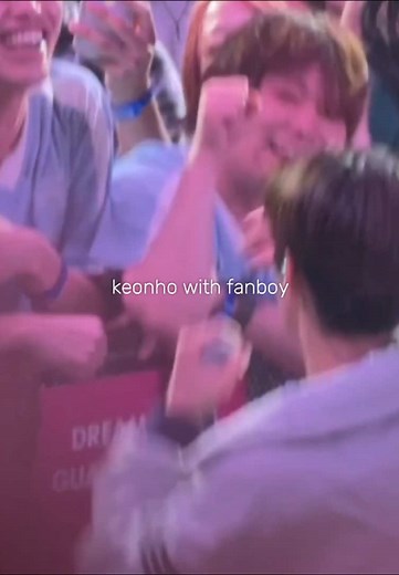 Keonho's Adorable Moments with Fanboys