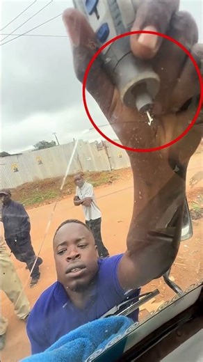 Ils utilisent un CLOU pour réparer un pare-brise 🤯#afrique #mécanique