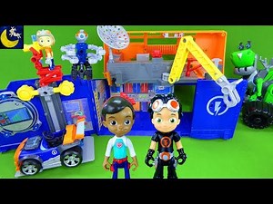Rusty Rivets Toys Rivet Lab Garage Playset Build Robot Invention Ruby Botasaur STEM Nick Jr Toys