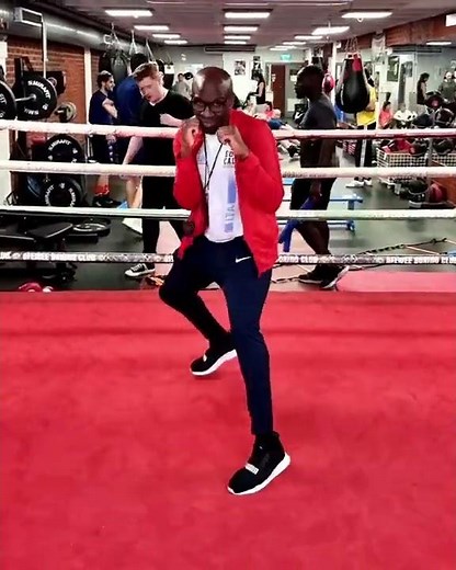 CUBAN BOXING: PIVOT FRONT FOOT & BACK FOOT