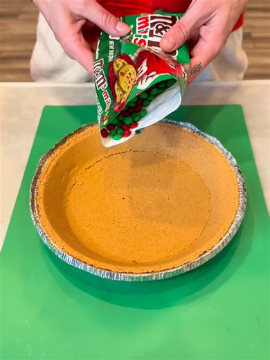 Easy No-Bake Holiday Pie Recipe