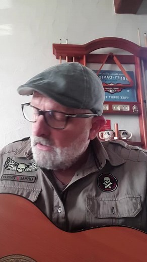 #chansonfrancaise #danielrabier @daniel rabier @danielrabier @Jocelyne Rabier #humour #chansonnette #tiktokcestnous #onemanshow MERCI DANIEL POUR CETTE PETITE CHANSONNETTE 🙏🙏🤣🍻🎵🎸🎙🎶🍺