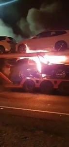 35K views · 536 reactions | The #FreeZuma protests are continuing into the middle of the night with protesters setting alight anything in their sight! Trucks carrying cars from Durban port are being burnt by the angry protesters who are demanding the release of Zuma in what they are calling #KZNShutDown | Hopewell Chin'ono | Facebook