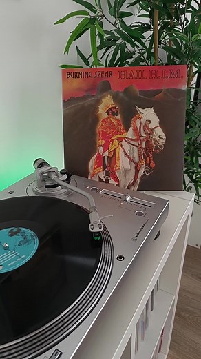 🔊🎶 Burning Spear - African Teacher (Album: Hail H.I.M. - Music On Vinyl - 2019) 🎁 Exclusive to our @topfans on Facebook 🎤 Sing it with me: Teach me, teach me, teach me, teach me, Teacher Teach I and I Amharic Teacher Teach me, teach me, teach me, teach me, Teacher Teach I and I African Teacher I never be late, I always early I never absent I always present That's why I and I nah sit down inna no back bench 📢 Spread the good Reggae vibes! Share this reel with your friends and groups, hit tha