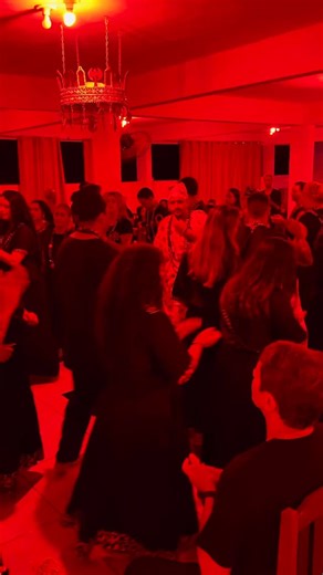 𝐃𝐎𝐌Í𝐍𝐈𝐎 𝐃𝐎 𝐄𝐗𝐔 𝐌𝐀𝐑𝐀𝐁Ô 𝐄 𝐌𝐀𝐑𝐈𝐀 𝐏𝐀𝐃𝐈𝐋𝐇𝐀 on Instagram: "DOMÍNIO DE EXU MARABÔ E POMBAGIRA MARIA PADILHA @quimbandamarabo / @tatakilumbu / @kimbandamarabo.oficial O «Templo de Kimbanda Domínio de Exu Marabô e Pombagira Maria Padilha» é uma família tradicional de Quimbanda Nàgô, com apronte e maestria na Quimbanda Mussurumin e Quimbanda Malê. É uma «casa» de culto e «feitiçaria tradicional brasileira». Seu nome é inspirado no latim, antiga língua mágica europeia muito uti