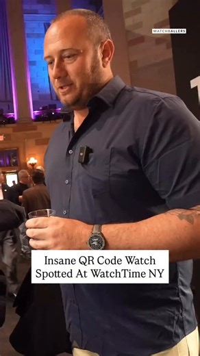 At WatchTime NY, we met a collector (Shane) wearing one of the most conversation-starting pieces from H. Moser & Cie — the Endeavour Centre Seconds Genesis. When he called it “weird,” he meant it as the highest compliment. With a case that fuses steel and 3D-printed titanium, a crown and bezel that look pixelated by design, and a dial made of Vantablack® — the blackest material on Earth — this watch blurs the line between physical and digital craftsmanship. Released in 2022 as part of a forward-