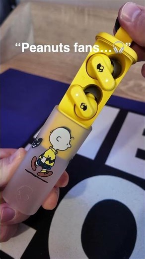 “Skullcandy × Peanuts Headphones 🐶🎧”