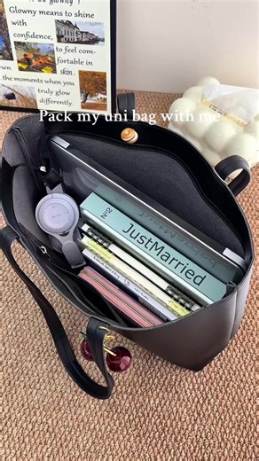 Packing My University Bag for the Week