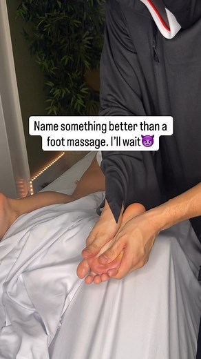 52K views · 199 reactions | The best thing ever is a foot massage. #FootMassage #massagetherapy #spaday #masajesrelajantes #massage | Miami.massage | Facebook
