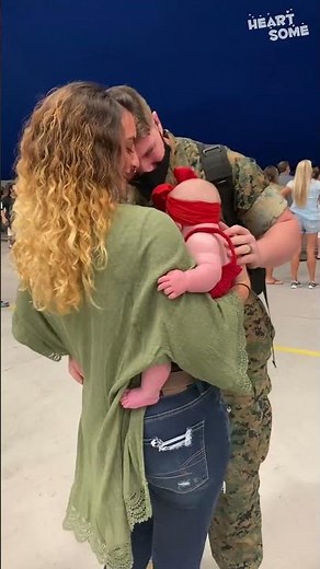 Marine Dad Meets Daughter for the First Time After Deployment