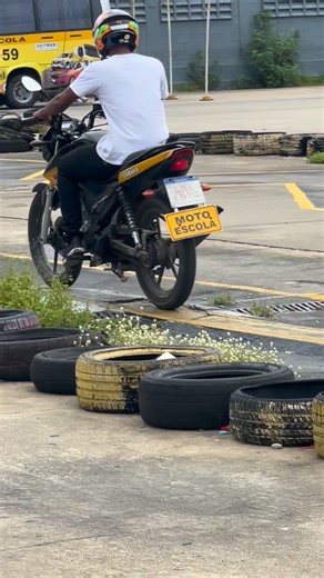 Campos Thiago on Instagram: "Olha aqui subiu errado na prancha ou não ?? #viral #detran #prova #seguidor #reprovado sair da prancha é falta eliminatória sair ou subir errado"