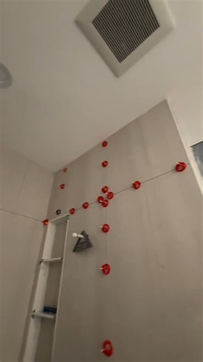 This is how it's done, @versatile_llc using our The Tile leveling system – Easy Spin. Recommended for ceramic and, especially porcelain tiles, with a thickness of 1/8” (3mm) to 3/4” (20mm) ✅Easy-Strip: Pressure system allows for quick disengagement of screw and thread after use; ✅Cortag design enables agility, working with just one hand and eliminates the need for adjustments and the use of pliers; ✅Separation of shaft and leveler with exclusive Cortag® design: breaking below the surface of the 