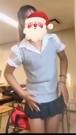 サンタ女子高生の制服コスプレ