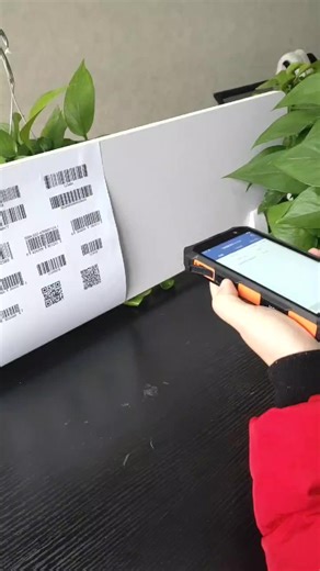 Android 13  5.5inch Rugged Pda with NFC Reader and QR Code Scanner Support Camera 4G Wifi GPS Tracking