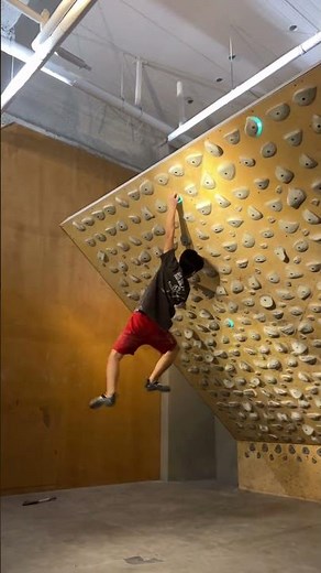 360º in climbing? 🤝🫣 📹: (IG) strong_kibeom