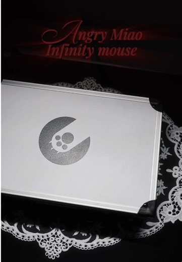 Unboxing the Gothic Mouse by Angry Miao