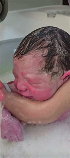 first bath 🚿🚿🚿 New born baby after birth #viralvideo #subscribemychannel