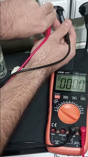 How to Use a Digital Multimeter Part 1 #multimeter #electronics #arduino #diy #ohm