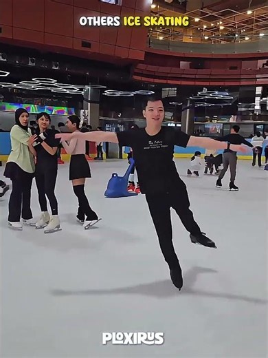 Others Ice Skating VS Legend Of Skating ☠️