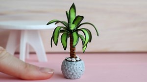 360K views · 583 reactions | Miniature plant in pot. Polymer clay....