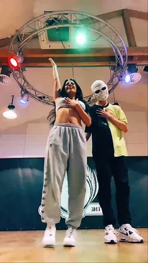 Killing it again w/ @avemoves 💃🏻 #avemoves #ivanasantacruz #fyp