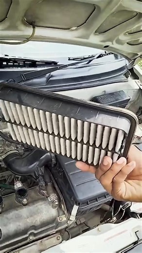 That's why your car giving low mileage to you 🤔🤯 #automobility #automobile #mileage