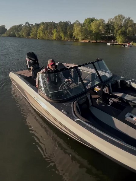 3.6K views · 60 reactions | The new Tyee GL fishes just as well as it looks, and that's saying something. | Lund Boats | Facebook