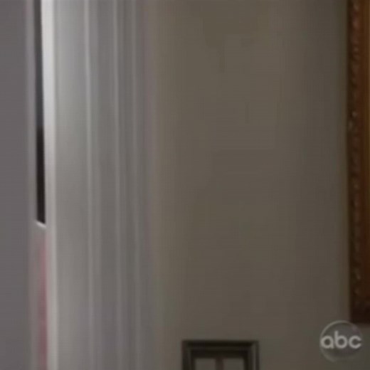 She knows and he knows she knows 😰 #scandal #scandaledit #olivia #fitz #ofitz #olitz #president #mrpresident #mistress #mellie #love #sheknows #statedinner 🤵🏼‍♂️🤵🏽‍♀️🇺🇸