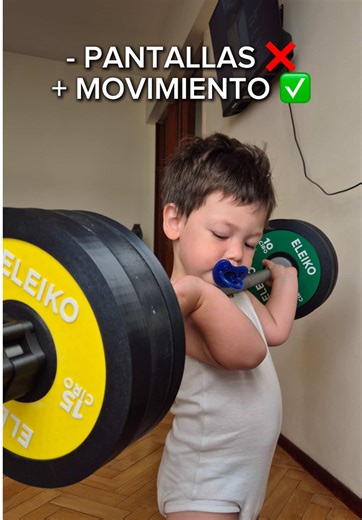 Esto pasa cuando a un niño le das movimiento en vez de una pantalla. Conciencia, salud y conexión desde chicos. Los primeros años construyen las bases de toda una vida 🫶🏻 Cuando sea grande, te lo va a agradecer. #niñosfuertes #pequeñosatletas #saludymovimiento