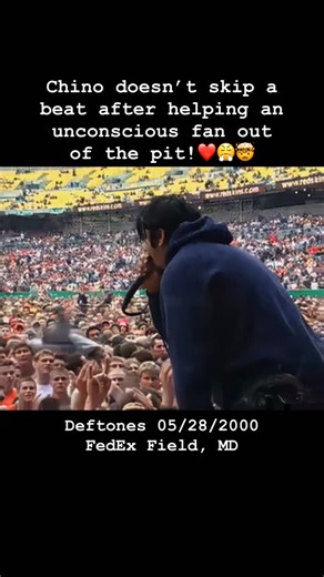 Full set available on Youtube! Thanks to Sipes Audio and Markit!!! @deftones #deftones #deftonesband #deftonesmusic #deftonesfan #2000 #2000sera #90skid #90skid #myownsummer #numetal #altmetal #metal #metalhead #heavy #heavyrock #alternative #deftonesforever🎸🎶 #deftonesfans #deftoneslove #deftoneslive | Andrew Feigl