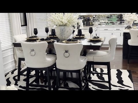 Decorating my eat-in kitchen area!