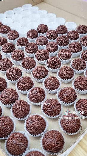 Como Fazer 100 Brigadeiros Gourmet para Festas