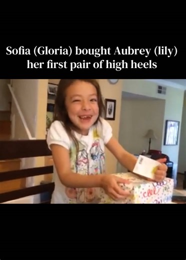 The Heartwarming Bond of Gloria and Lily in Modern Family