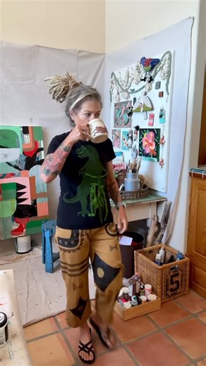 ART INSPIRATION on Instagram: "Creative process by @michelleallenart Curated visual selection. Editorial feature"