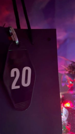 Serumlake’s 2025 DCAU Advent Calendar day 20 #dcau #batmantheanimatedseries #xmas