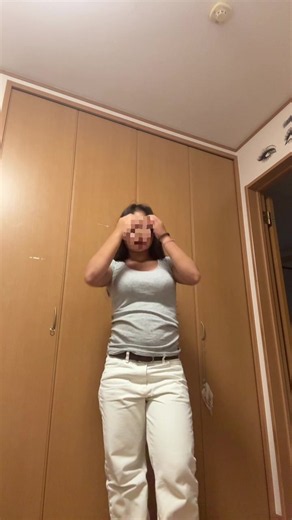 身長150cm57キロのクソデブです🎶🔯 無印良品のTシャツ、UNIQLOのズボン着るとスタイル良く見えます👀 みんなも試着してみてﾈ🪄🔮 (お腹へっこませてます爆笑) #デブ #いつからでも遅くない #もう遅いかな #毎年5キロずつ増えてる #デブでもオシャレしたい