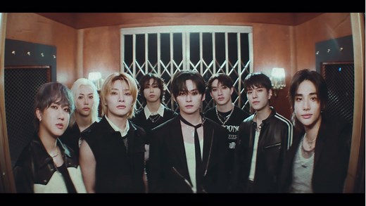 【中英字幕】Straykids新专同名收录曲《Stray Kids》MV公开!! (ipad屏幕专享版)