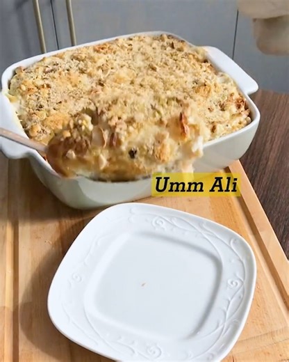 The delicious and traditional Umm Ali dessert! | MetDaan Cakes