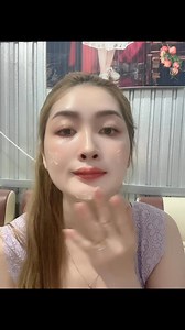 23K views · 35K reactions | Em về trang điểm, to son. Hẹn anh hôm khác, chúng mình yêu đương 李 | Thuy Linh | Facebook