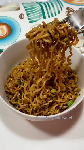 Homemade Ramen Noodles with Delicious Sauce Recipe