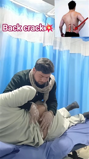 One Back Crack = Instant Satisfaction😌🔥#viral #painrehabb #shorts#shortvideo#viralvideo#chiropractic