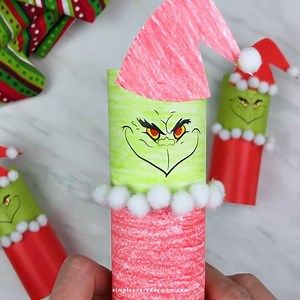 110K views · 2.2K reactions | If you want a festive, recycled craft to do this Christmas with the kids, try out this tp roll Grinch! Get the template on the blog. | Simple Everyday Mom | Facebook